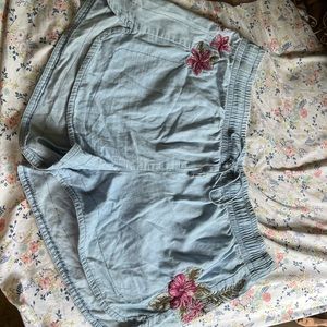 Flower shorts